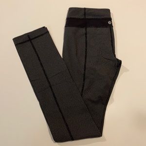 Lululemon Groove pants, boot cut. Size 6